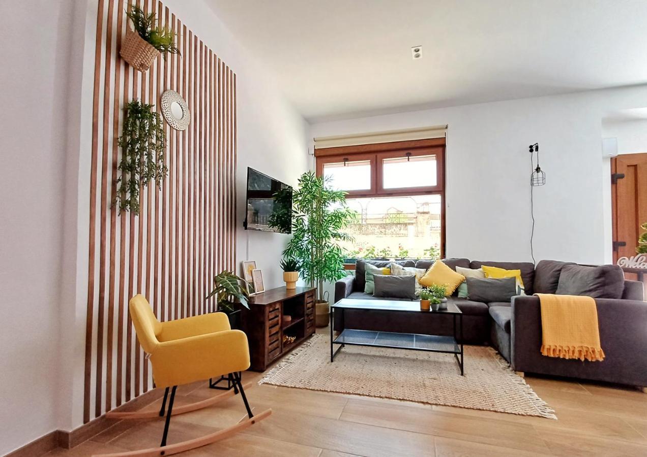 Loft De Tita Larrea Apartman Arriondas Kültér fotó
